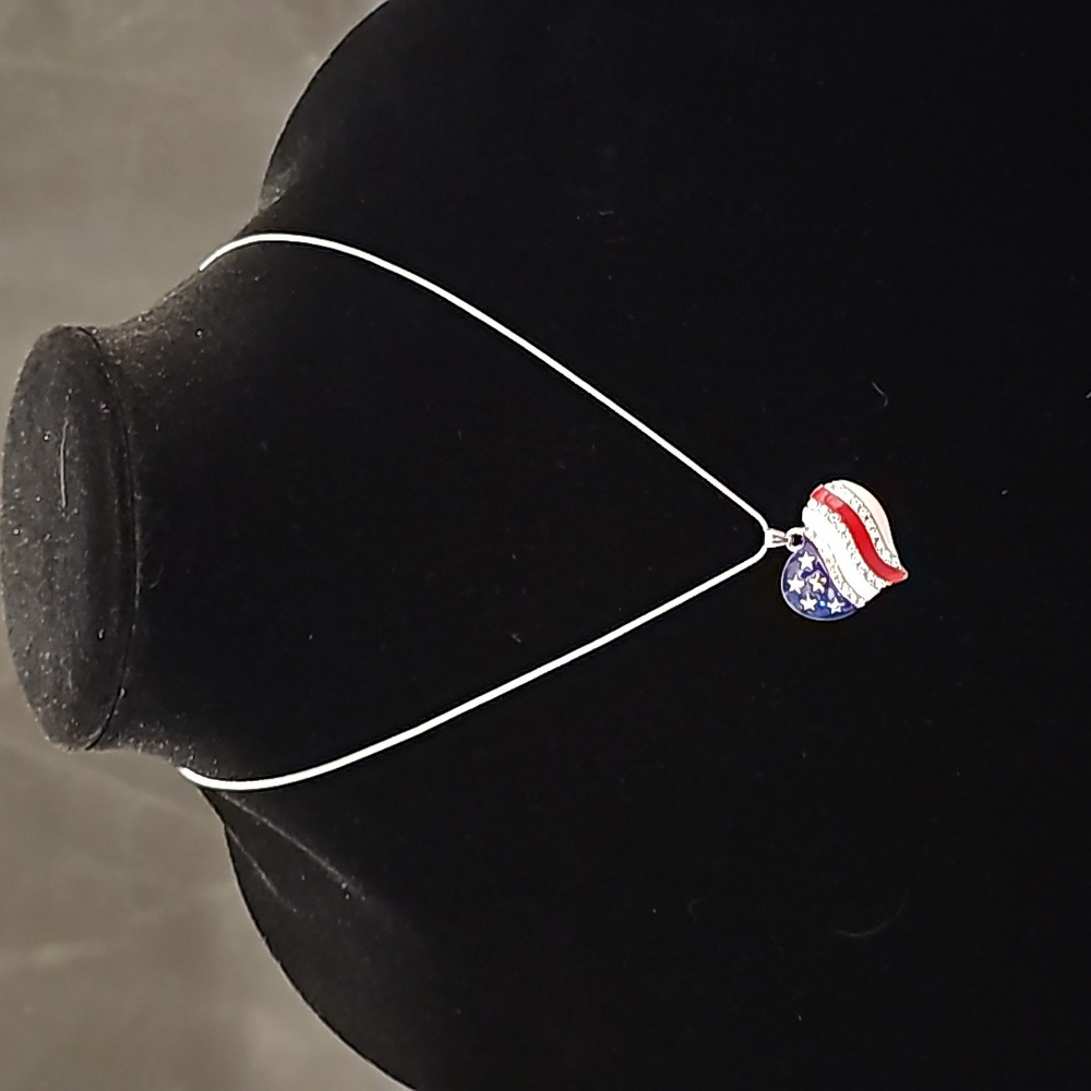Pendant necklace